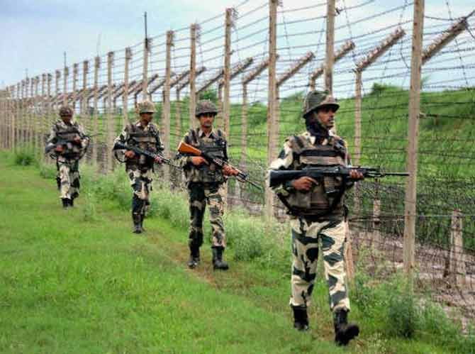 पाकिस्तान ने फिर तोड़ा सीजफायर, फायरिंग में बीएसएफ जवान शहीद