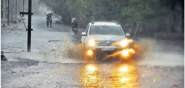 मानसून का संदेश लेकर आए बादल