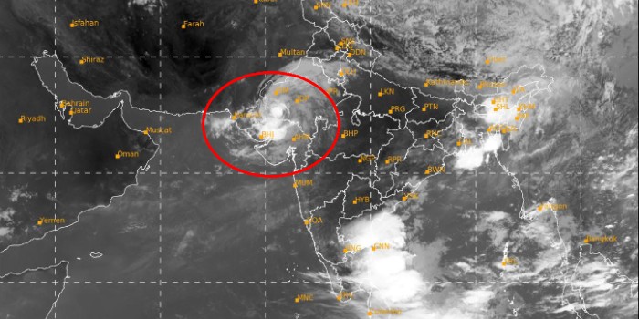 Cyclone Biparjoy का असर दिखने लगा राजस्थान में, चलेंगी तेज हवाएं, IMD ने जारी की भारी बारिश की चेतावनी