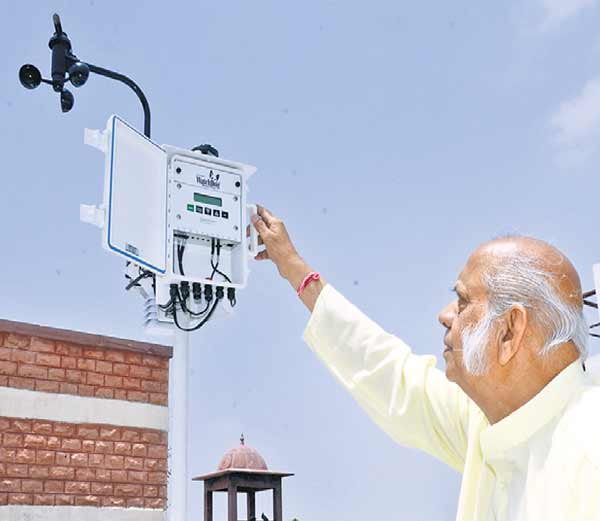 किले की तरफ से बादल आएं तो समझो जम कर बरसेंगे